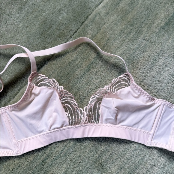Simone Perele Delicate Lace Bra in Light Pink - Picture 1 of 3